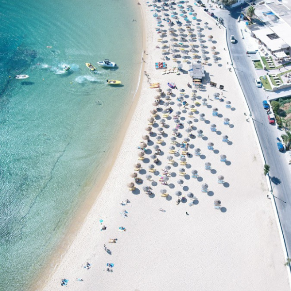 The Purple Pig, Ios, Mylopotas Beach